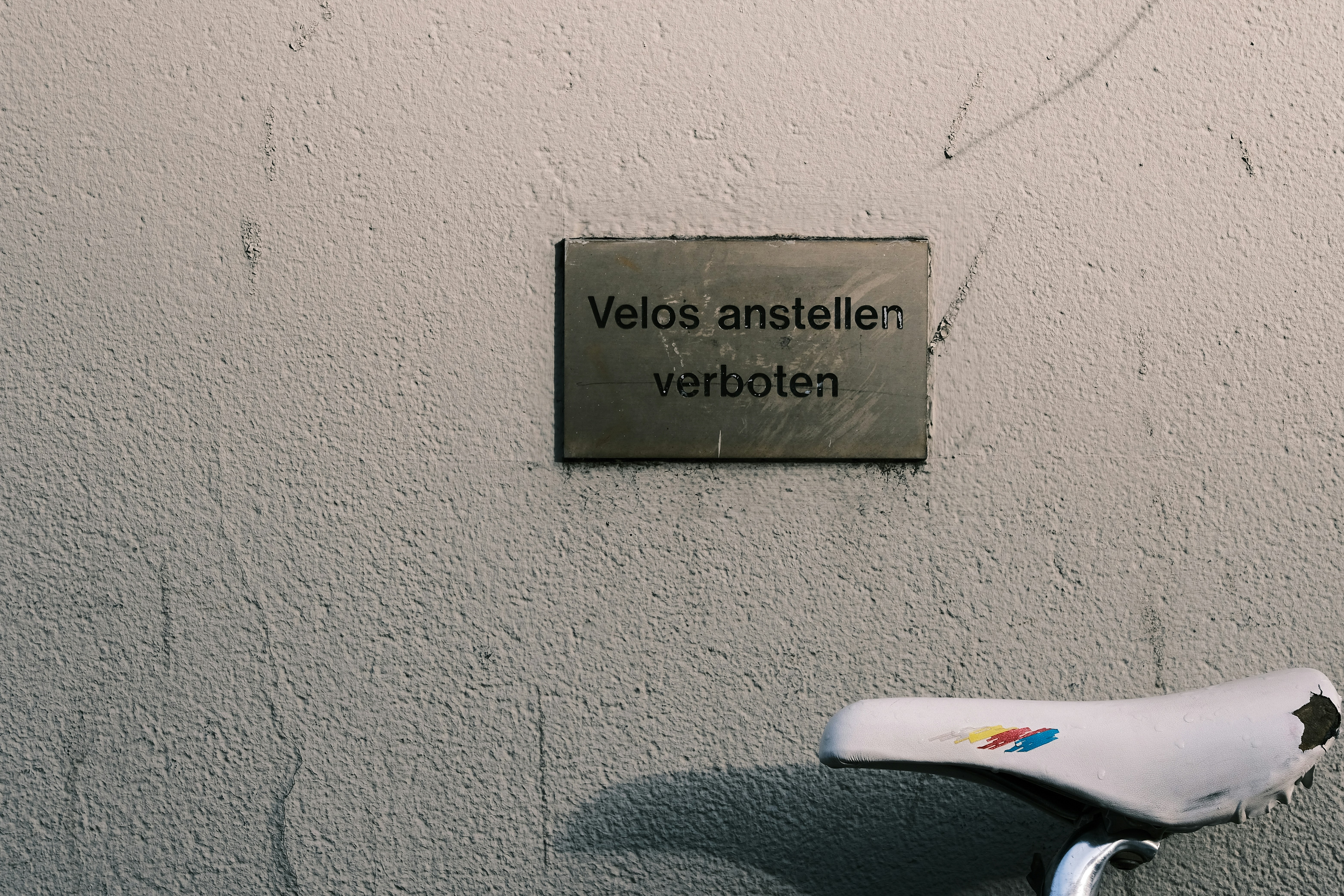 オーガニックコットンと表示された商品のタグを拡大した写真